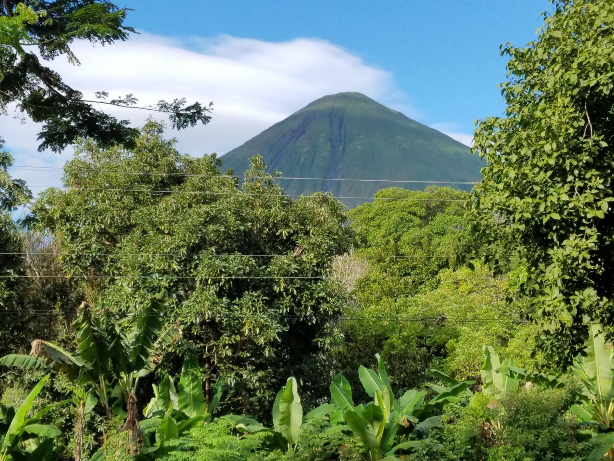 B&B, Family Run Homestay, Hospedaje La Penita Altagracia Exterior photo